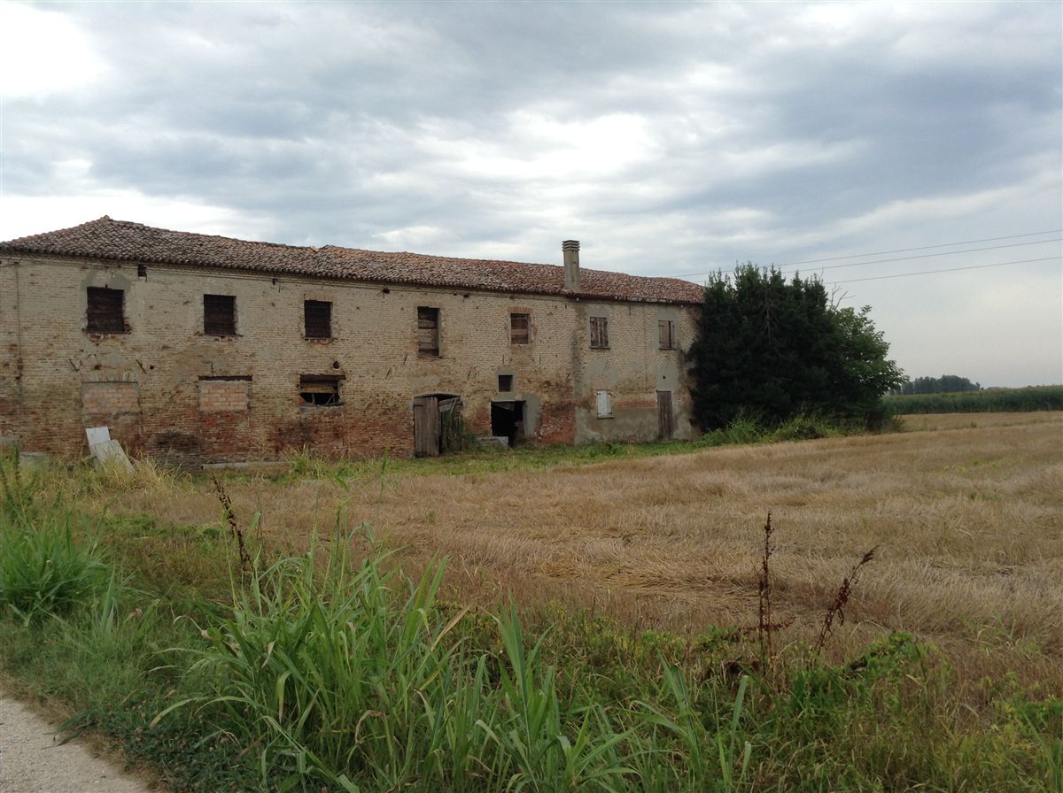 Rustico / Casale in vendita a Crespino, 7 locali, prezzo € 20.000 | PortaleAgenzieImmobiliari.it