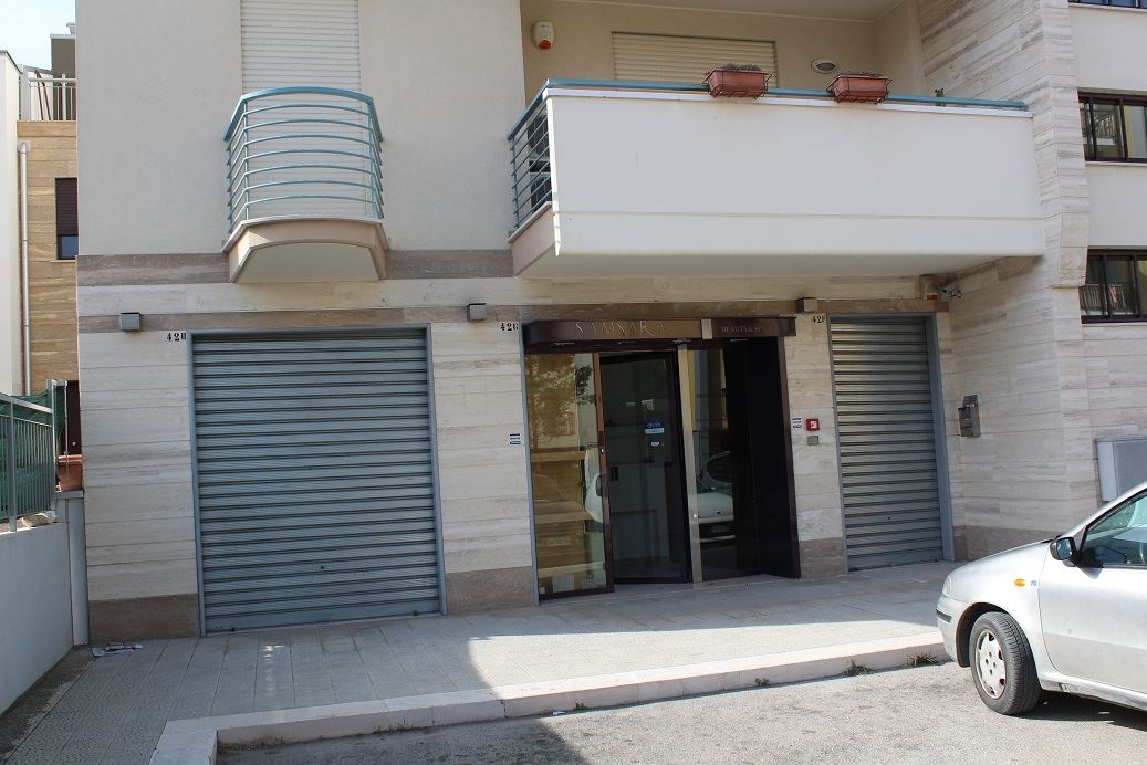 Negozio / Locale in vendita a Canosa di Puglia, 9999 locali, prezzo € 205.000 | PortaleAgenzieImmobiliari.it