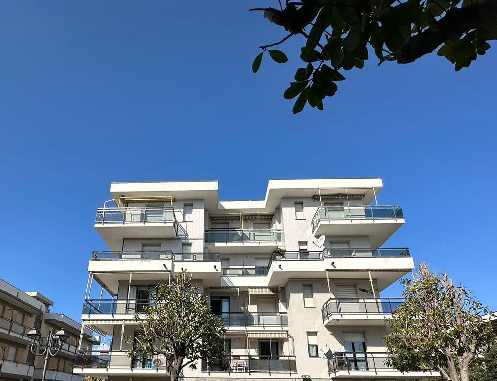 Appartamento in vendita a Albenga, 3 locali, prezzo € 235.000 | PortaleAgenzieImmobiliari.it
