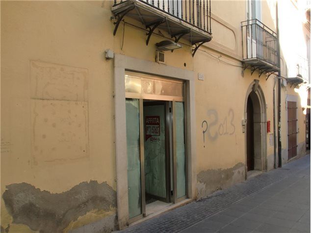 Negozio / Locale in vendita a Potenza, 9999 locali, zona ro storico, prezzo € 55.000 | PortaleAgenzieImmobiliari.it