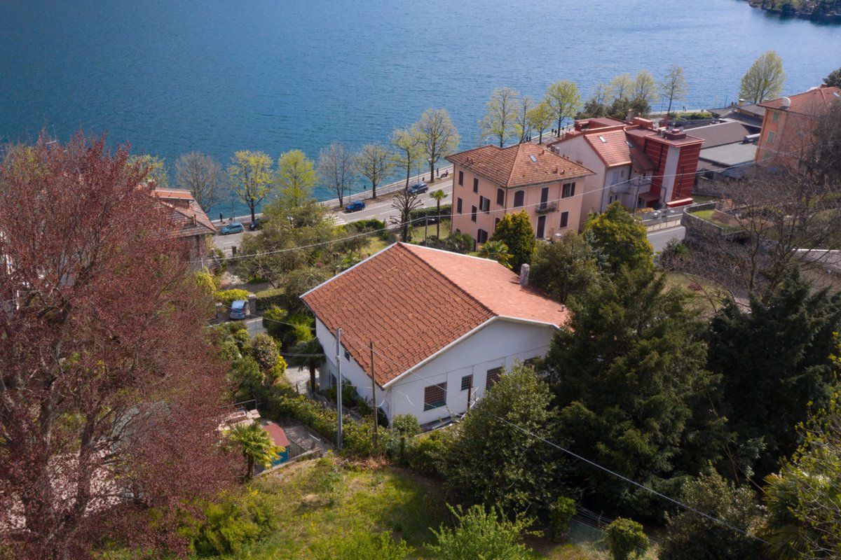 Villa in vendita a Omegna, 5 locali, prezzo € 440.000 | PortaleAgenzieImmobiliari.it