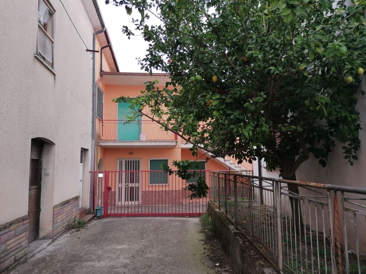 Villa in vendita a Cervaro, 4 locali, prezzo € 49.000 | PortaleAgenzieImmobiliari.it