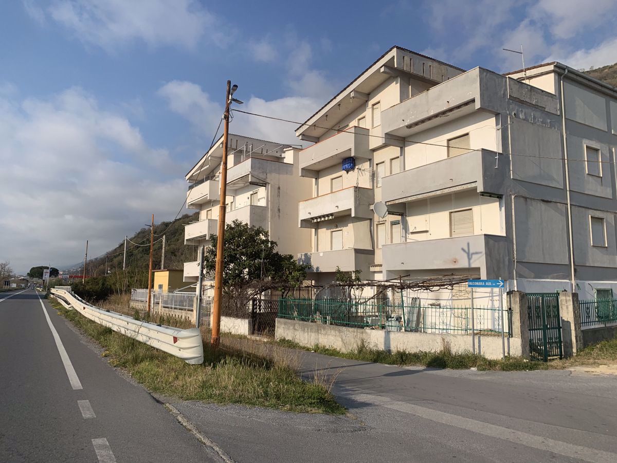 Appartamento in vendita a Falconara Albanese, 3 locali, prezzo € 37.000 | PortaleAgenzieImmobiliari.it