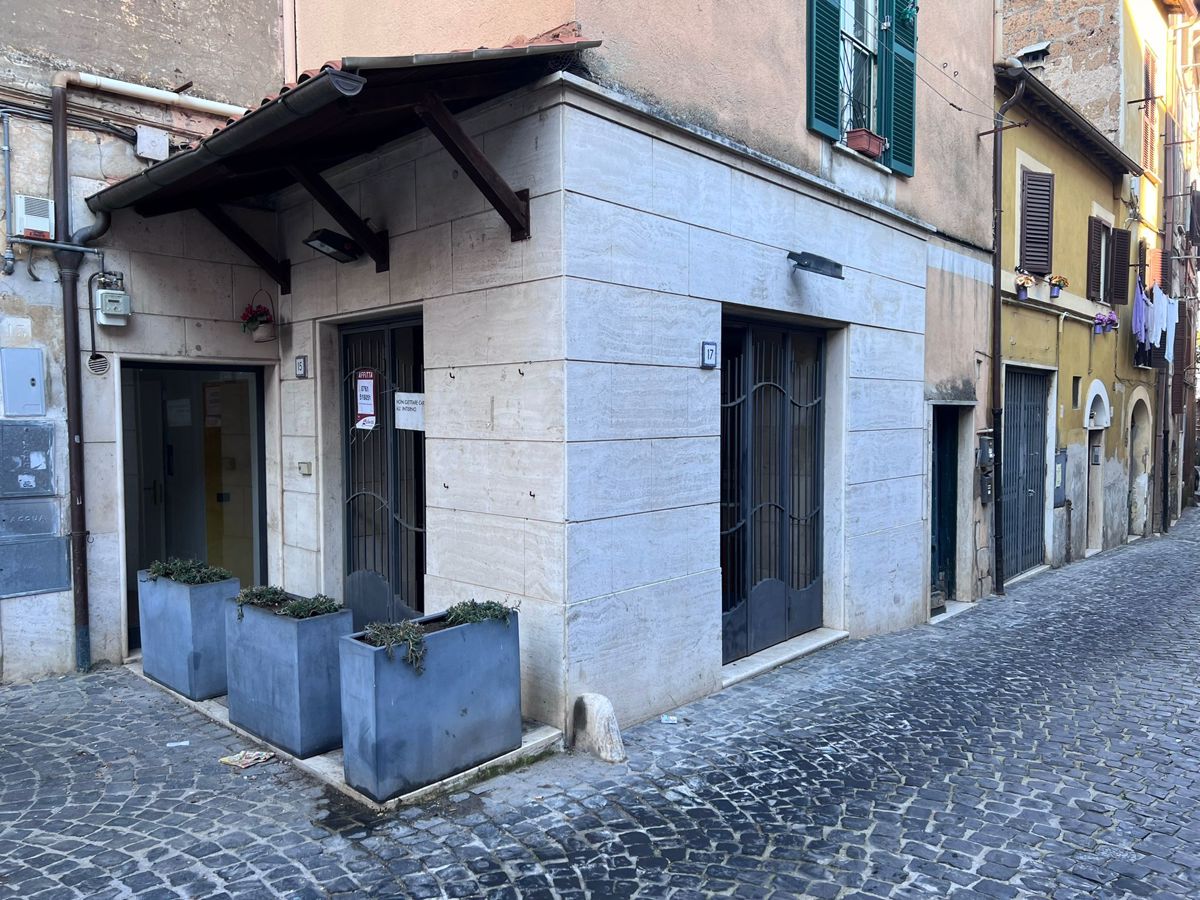 Negozio / Locale in affitto a Civita Castellana, 9999 locali, prezzo € 450 | PortaleAgenzieImmobiliari.it