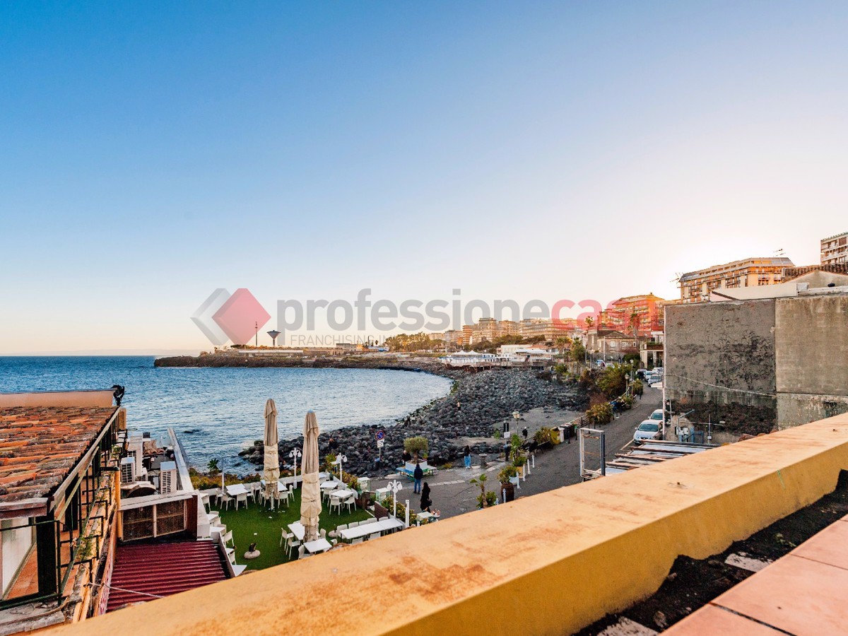 Appartamento in vendita a Catania, 4 locali, prezzo € 430.000 | PortaleAgenzieImmobiliari.it