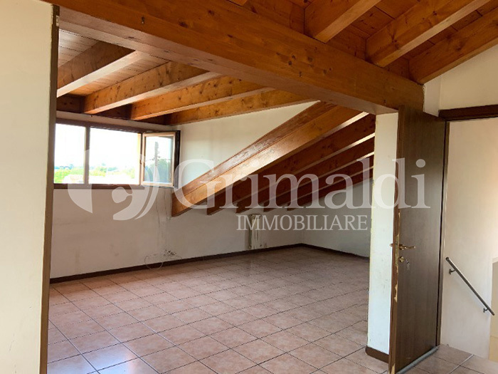 Villa Bifamiliare in vendita a Rubano, 8 locali, zona eola, prezzo € 189.000 | PortaleAgenzieImmobiliari.it