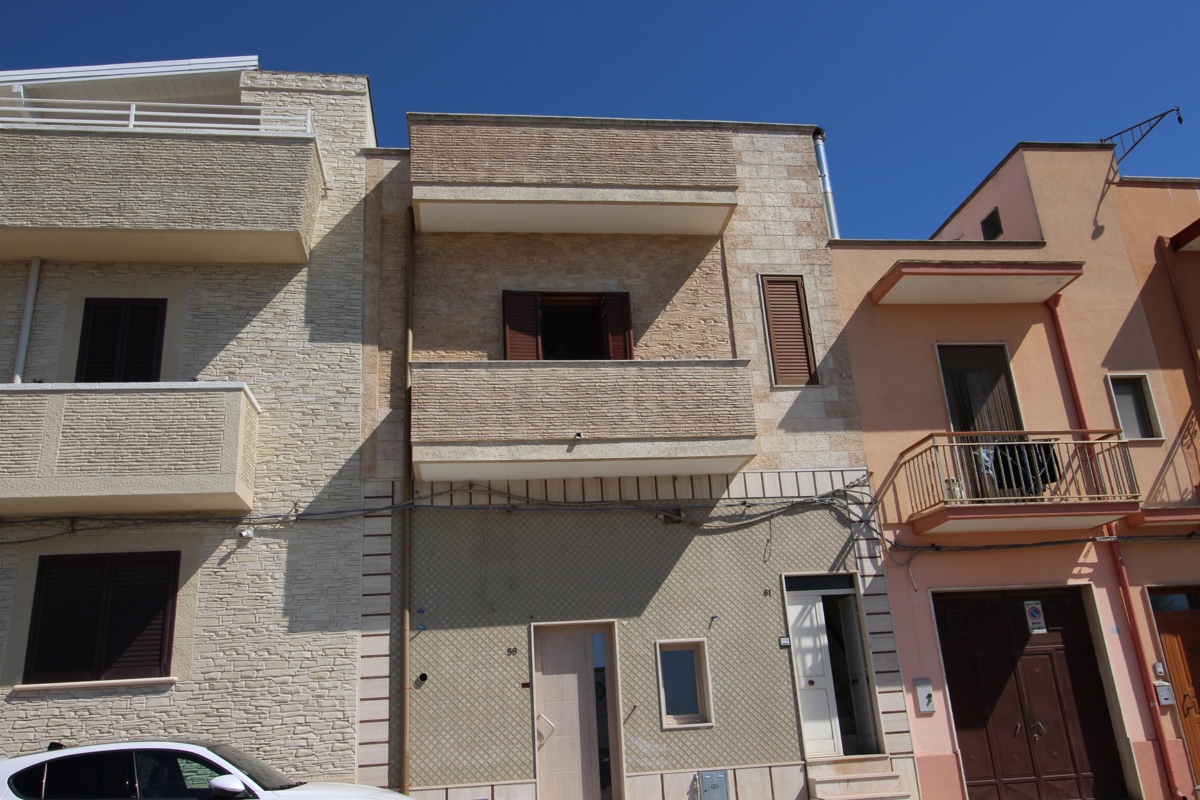 Appartamento in vendita a Oria, 5 locali, prezzo € 45.000 | PortaleAgenzieImmobiliari.it