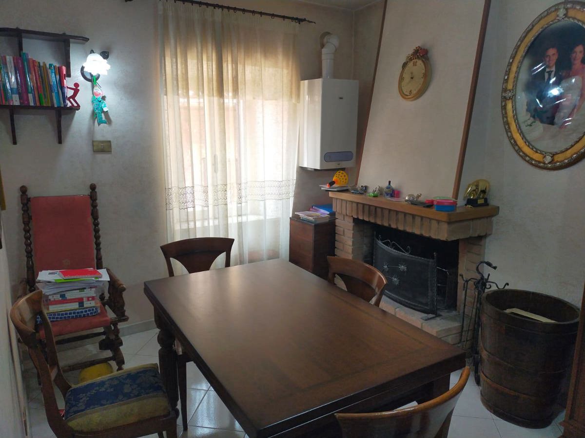 Appartamento in vendita a Arsoli, 3 locali, prezzo € 31.000 | PortaleAgenzieImmobiliari.it