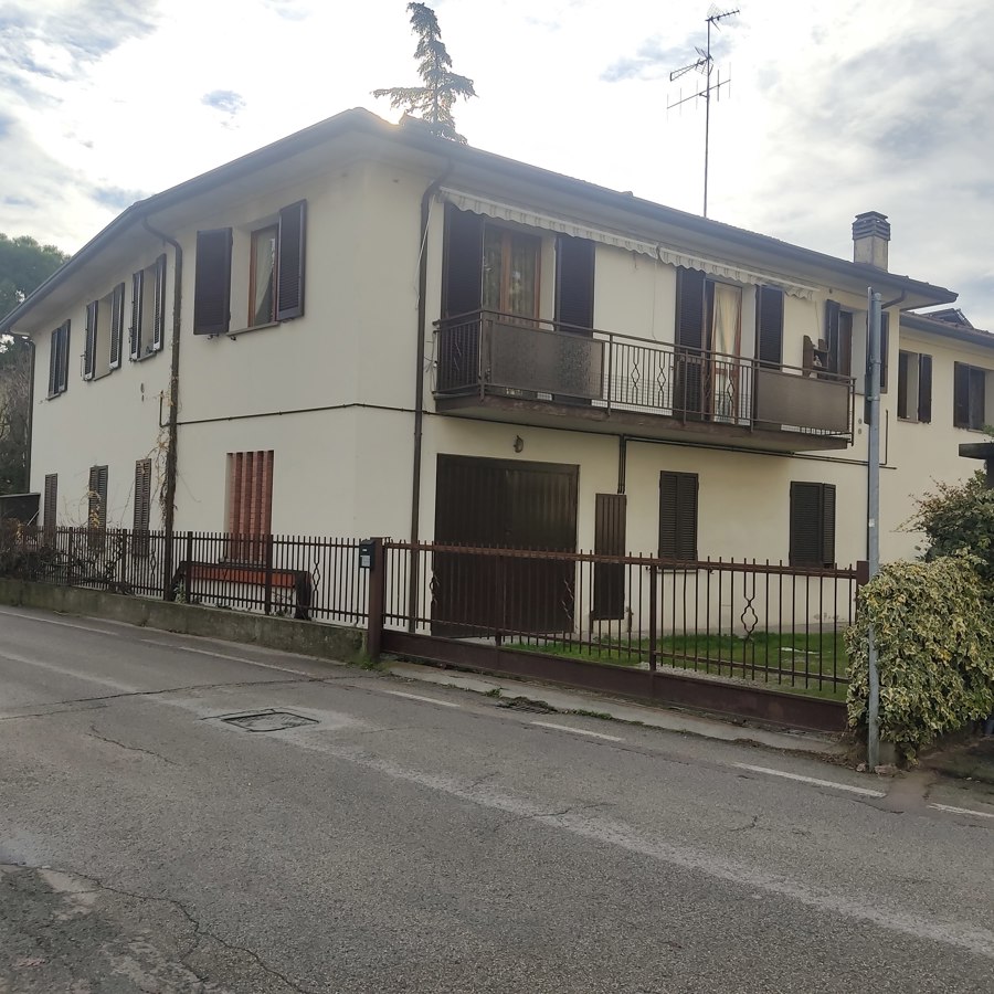 Appartamento in vendita a Faenza, 4 locali, prezzo € 190.000 | PortaleAgenzieImmobiliari.it