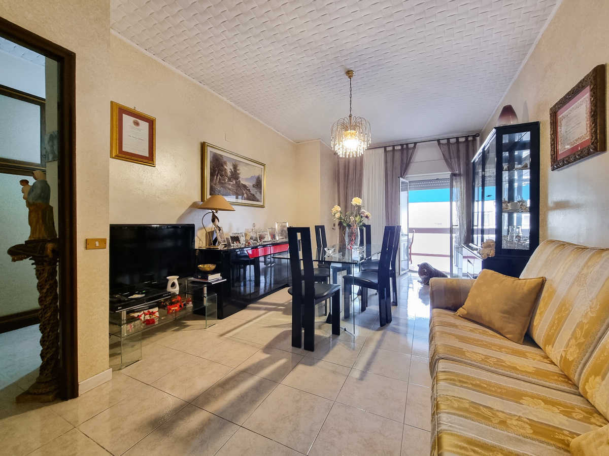 Appartamento in vendita a Messina, 4 locali, prezzo € 69.000 | PortaleAgenzieImmobiliari.it