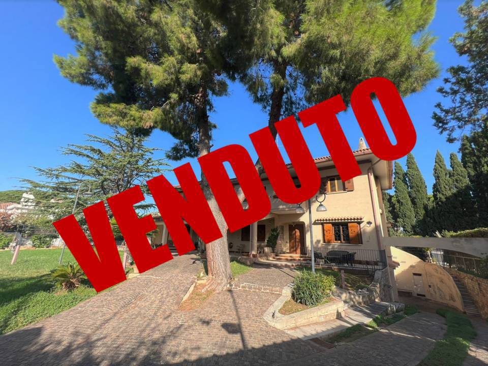 Villa a Schiera in vendita a Bari, 5 locali, prezzo € 390.000 | PortaleAgenzieImmobiliari.it
