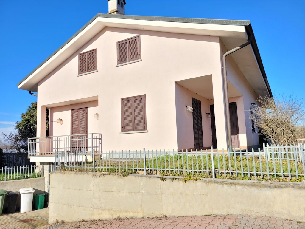 Villa in vendita a Villastellone, 6 locali, prezzo € 305.000 | PortaleAgenzieImmobiliari.it