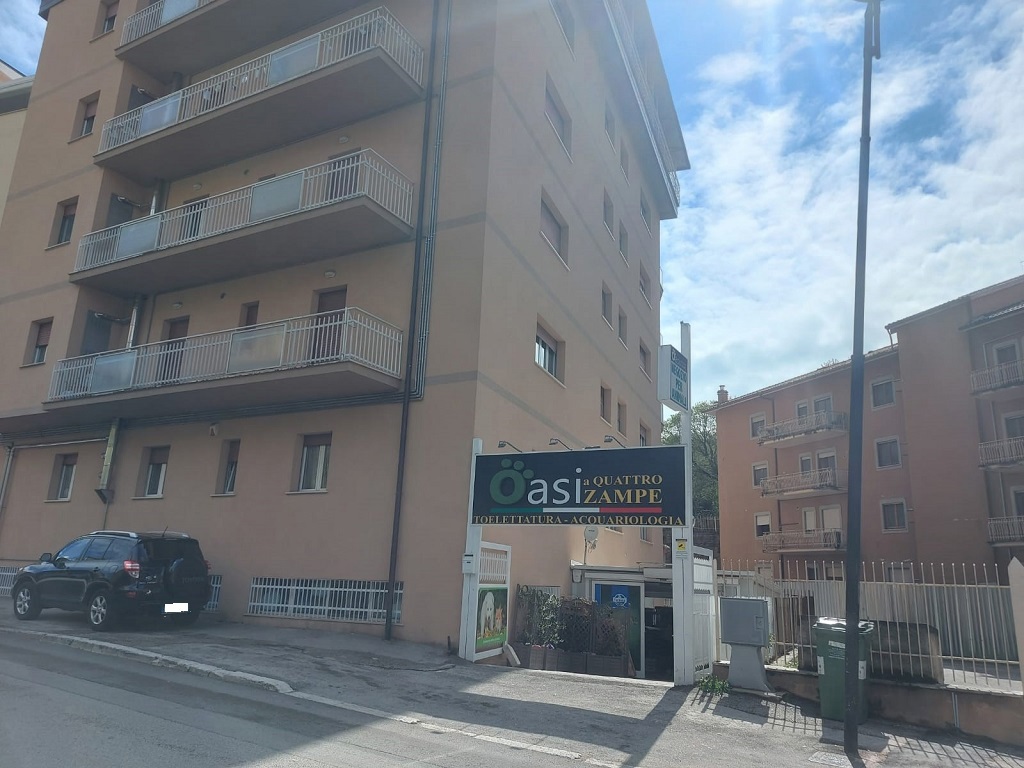 Negozio / Locale in vendita a L'Aquila, 9999 locali, prezzo € 290.000 | PortaleAgenzieImmobiliari.it