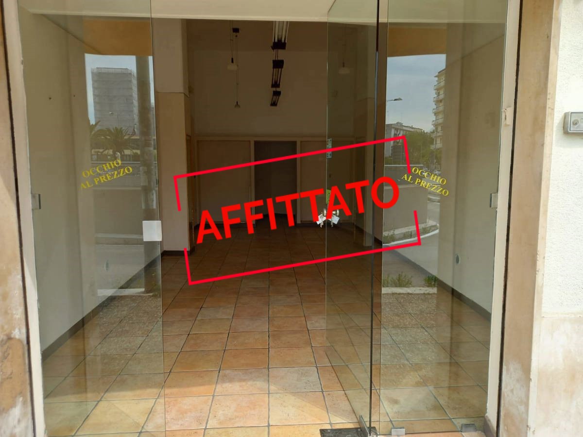 Negozio / Locale in affitto a Bari, 9999 locali, prezzo € 500 | PortaleAgenzieImmobiliari.it