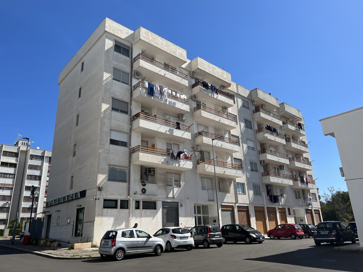 Appartamento in vendita a Statte, 4 locali, prezzo € 81.000 | CambioCasa.it