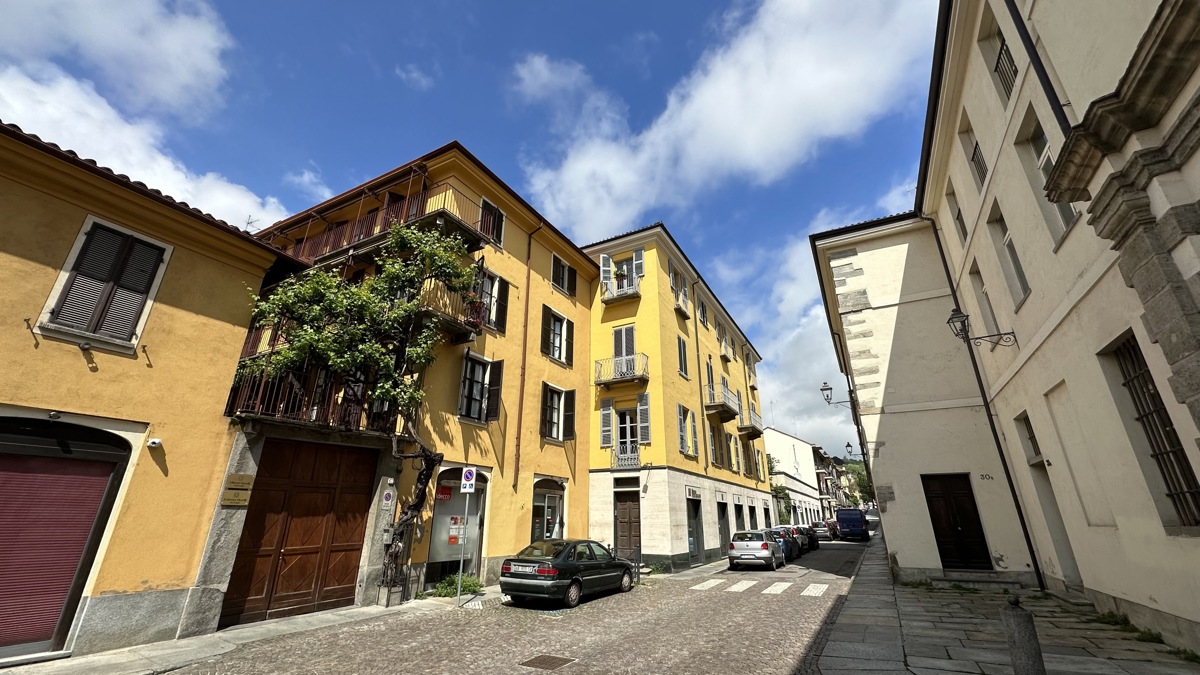 Appartamento in vendita a Pinerolo, 6 locali, prezzo € 279.000 | PortaleAgenzieImmobiliari.it