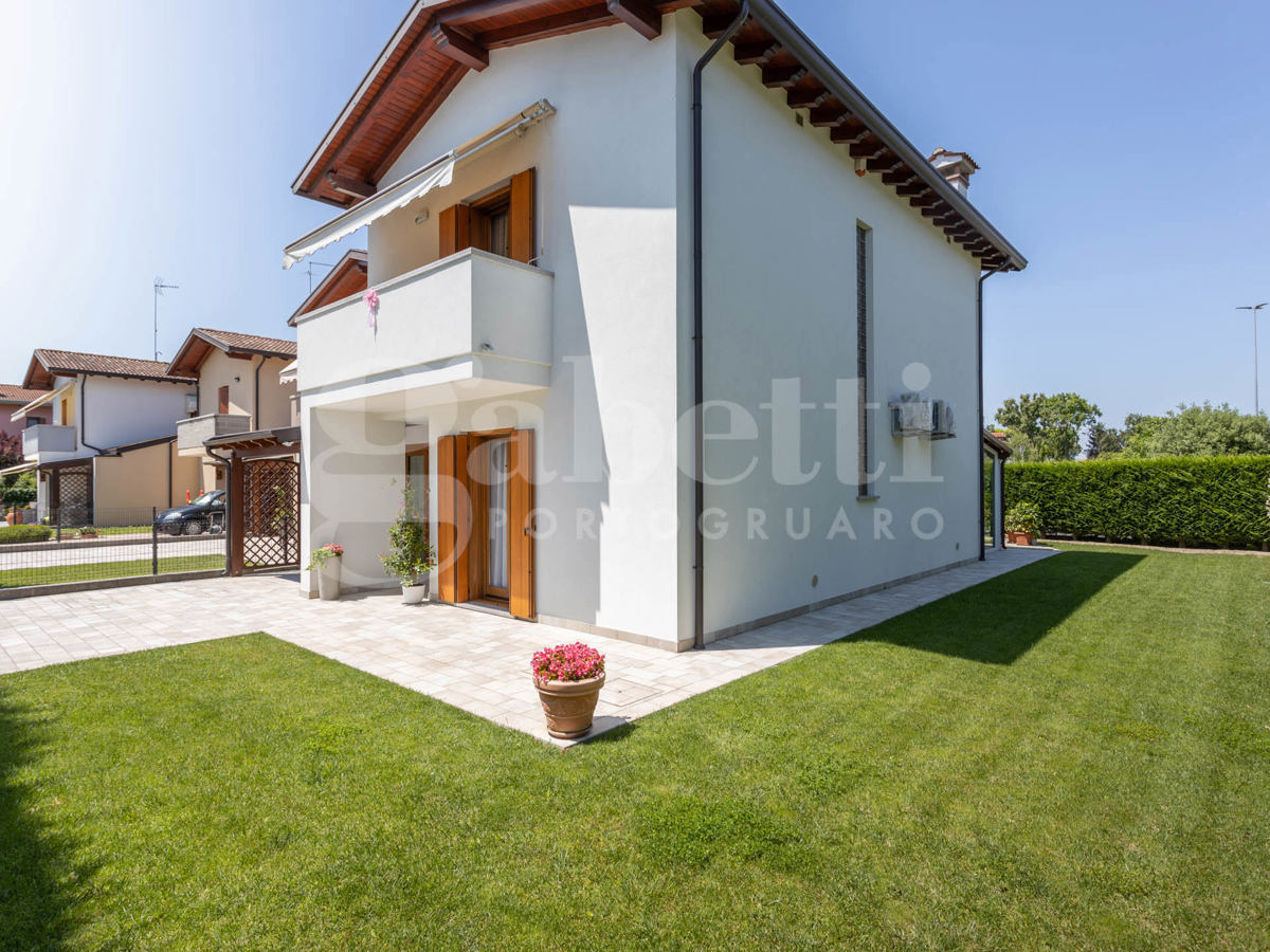 Villa a Schiera in vendita a Fossalta di Portogruaro, 4 locali, prezzo € 290.000 | PortaleAgenzieImmobiliari.it