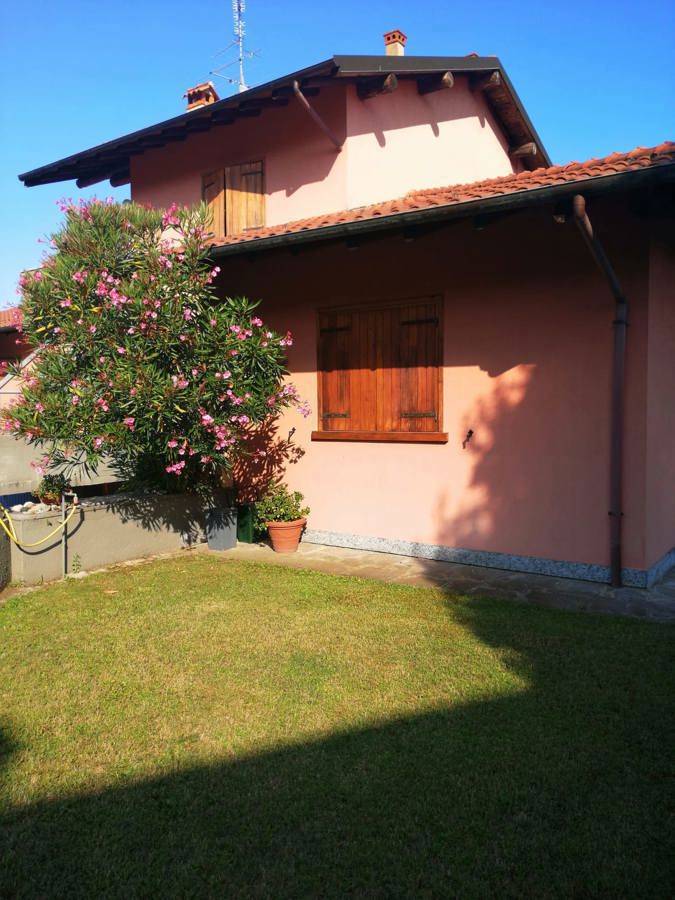 Villa a Schiera in vendita a Nebbiuno, 2 locali, prezzo € 180.000 | PortaleAgenzieImmobiliari.it