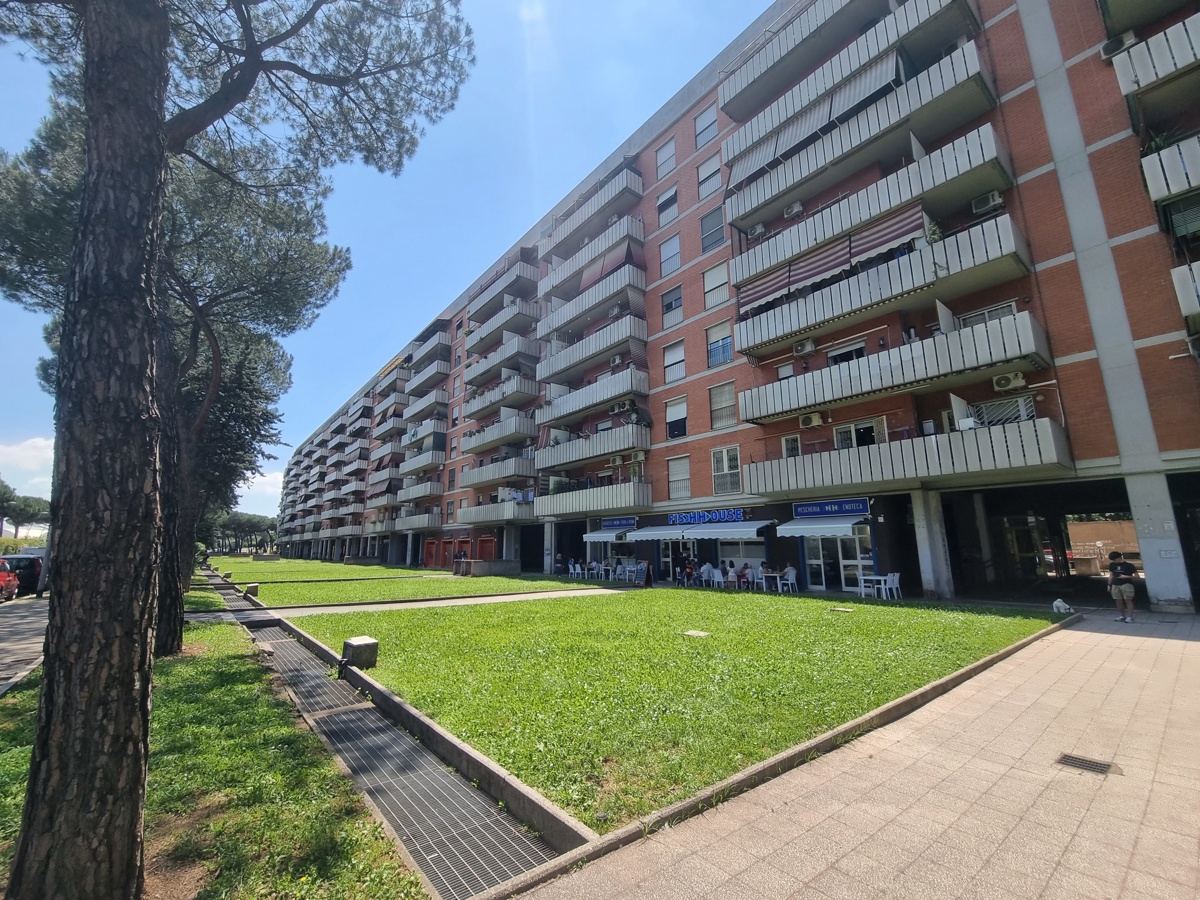 Appartamento in vendita a Roma, 3 locali, zona Zona: 12 . Cinecittà,Don Bosco, Lucrezia Romana, prezzo € 285.000 | CambioCasa.it