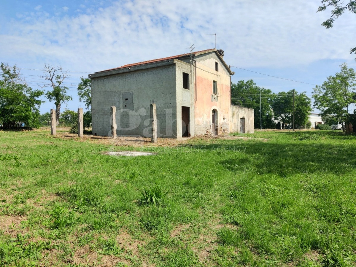 Rustico / Casale in vendita a Termoli, 6 locali, prezzo € 128.000 | PortaleAgenzieImmobiliari.it