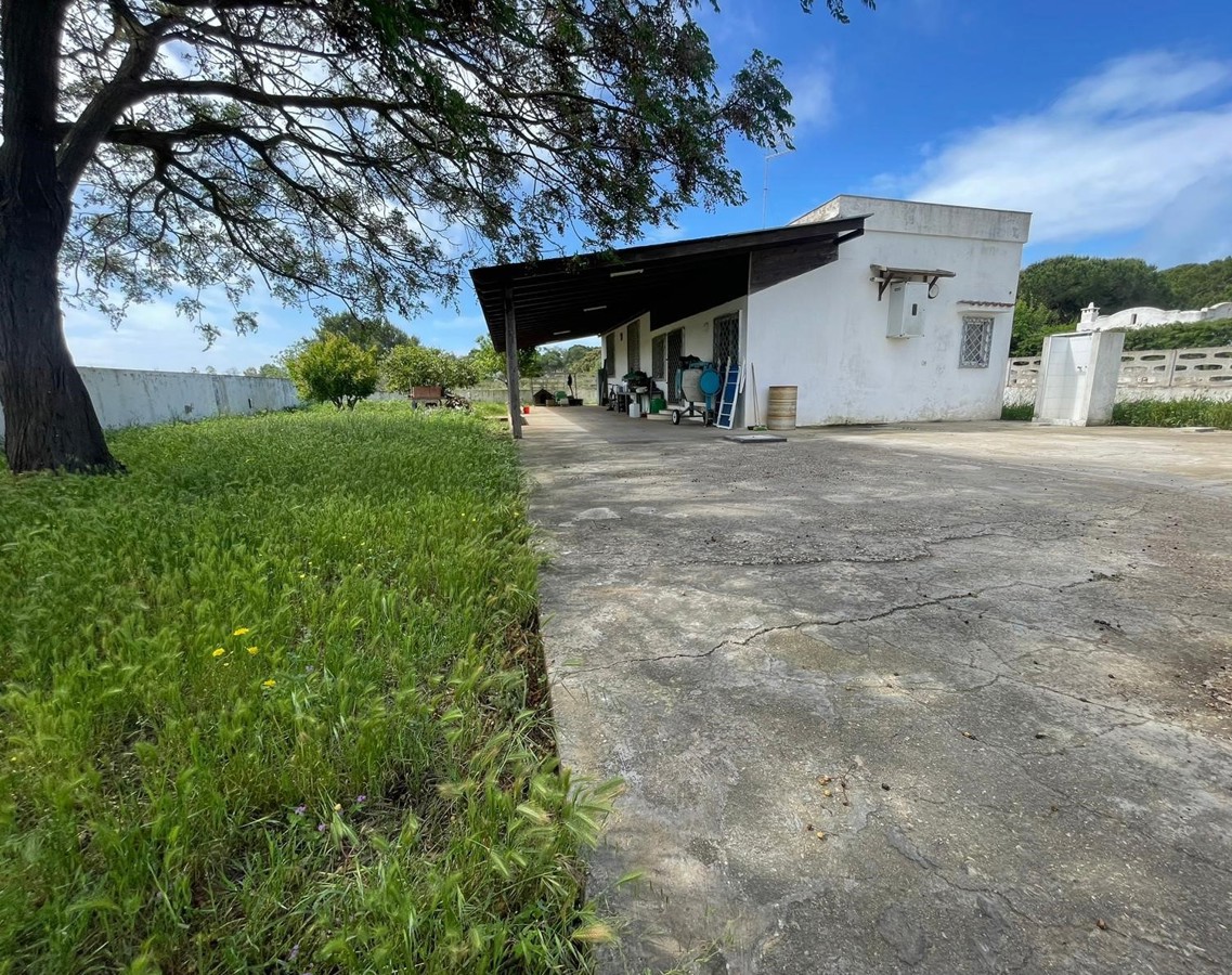 Villa in vendita a Pulsano, 3 locali, prezzo € 330.000 | PortaleAgenzieImmobiliari.it
