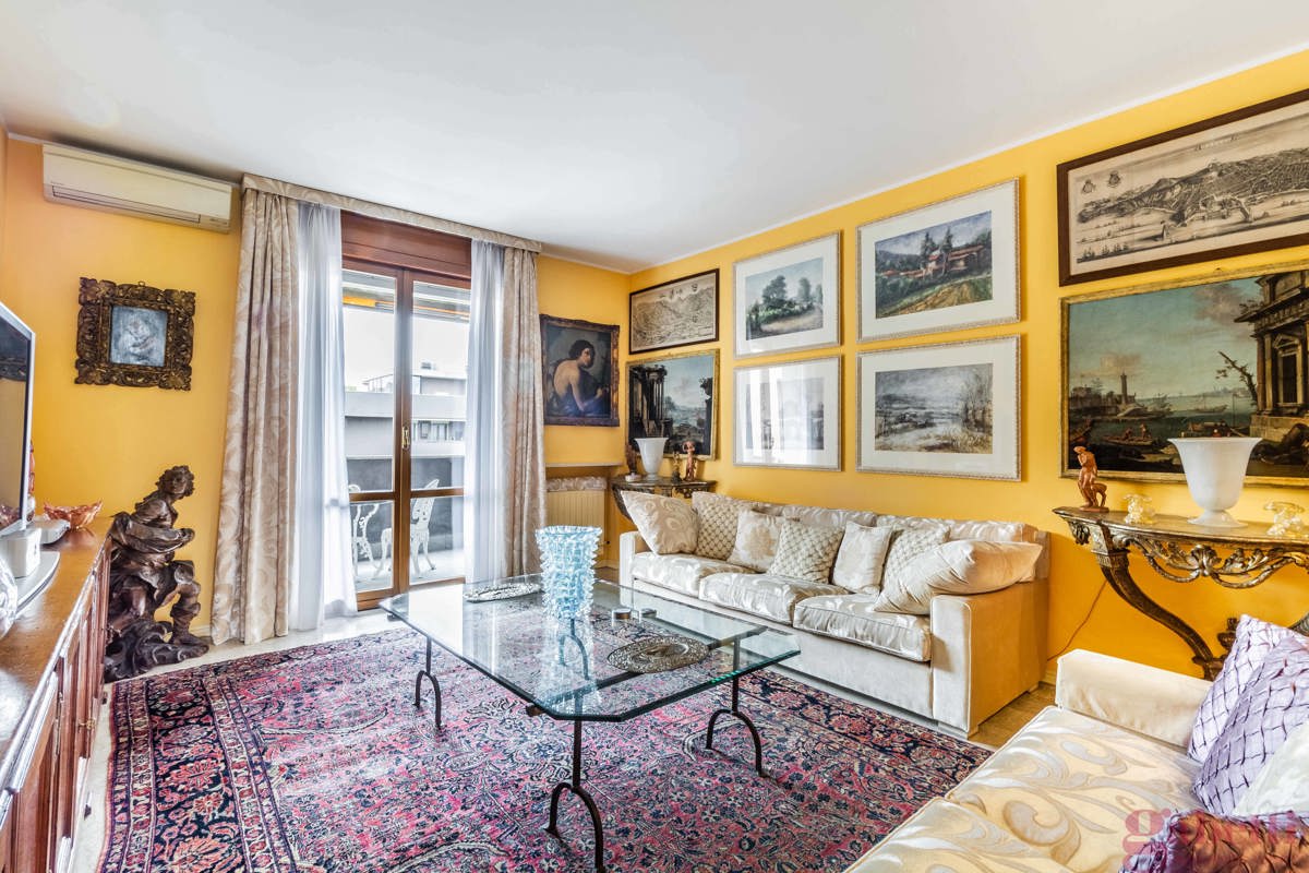 Appartamento in vendita a Settimo Milanese, 4 locali, zona ro, prezzo € 450.000 | PortaleAgenzieImmobiliari.it
