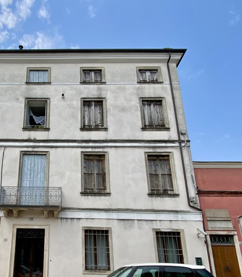 Appartamento in vendita a Noventa Vicentina, 8 locali, prezzo € 160.000 | PortaleAgenzieImmobiliari.it