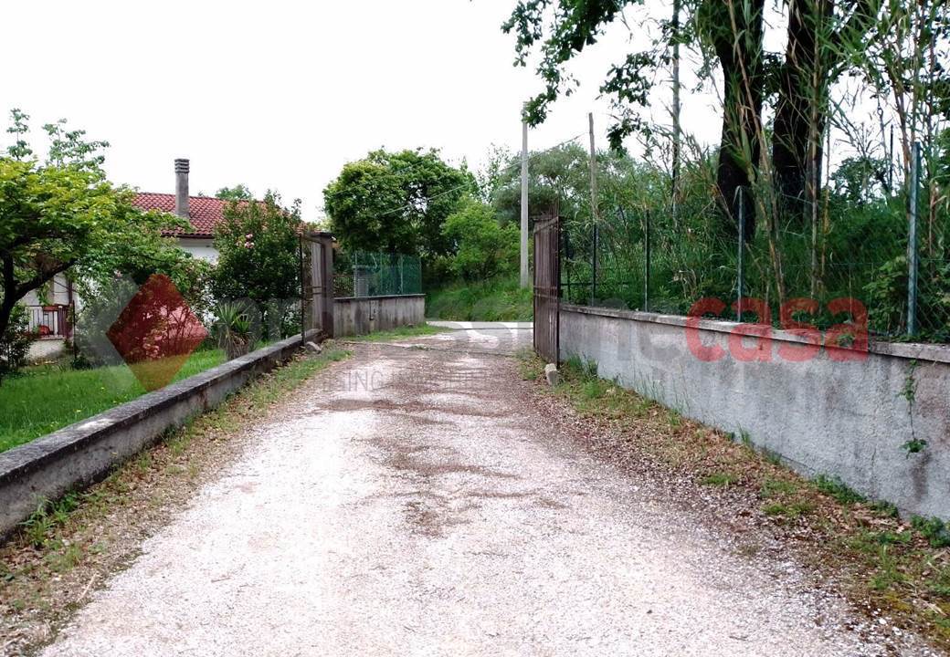 Villa in vendita a Cervaro, 5 locali, prezzo € 180.000 | PortaleAgenzieImmobiliari.it