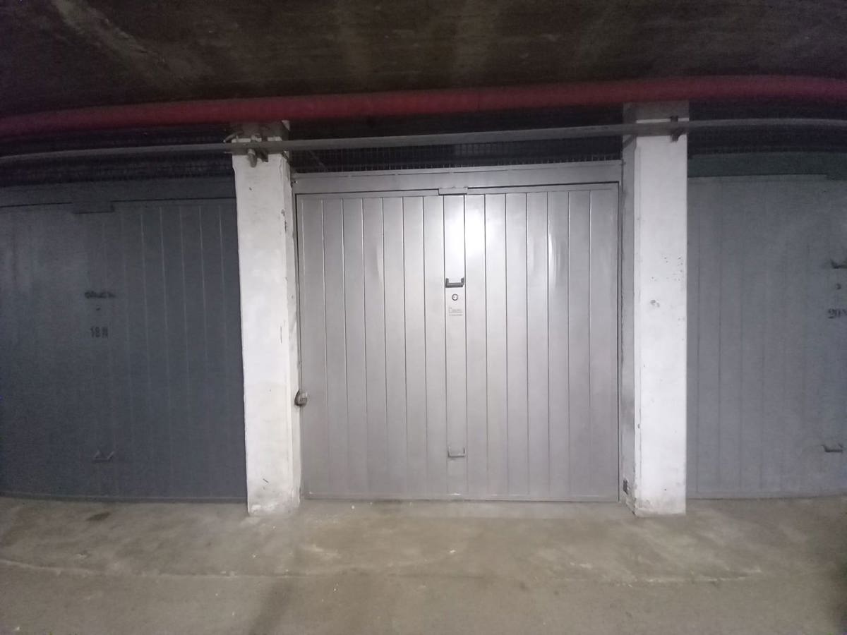 Box / Garage in Vendita a Beinasco