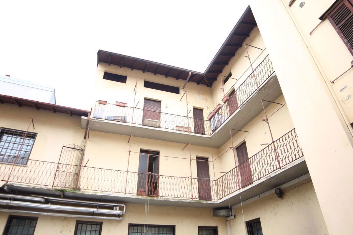 Palazzo / Stabile in vendita a Borgomanero, 9999 locali, prezzo € 229.000 | PortaleAgenzieImmobiliari.it