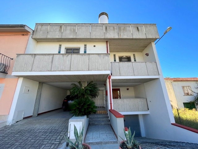Villa Bifamiliare in vendita a Termoli, 7 locali, prezzo € 230.000 | PortaleAgenzieImmobiliari.it