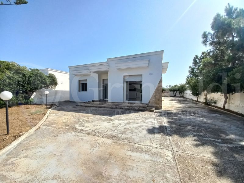 Villa in vendita a Taviano, 4 locali, prezzo € 195.000 | PortaleAgenzieImmobiliari.it