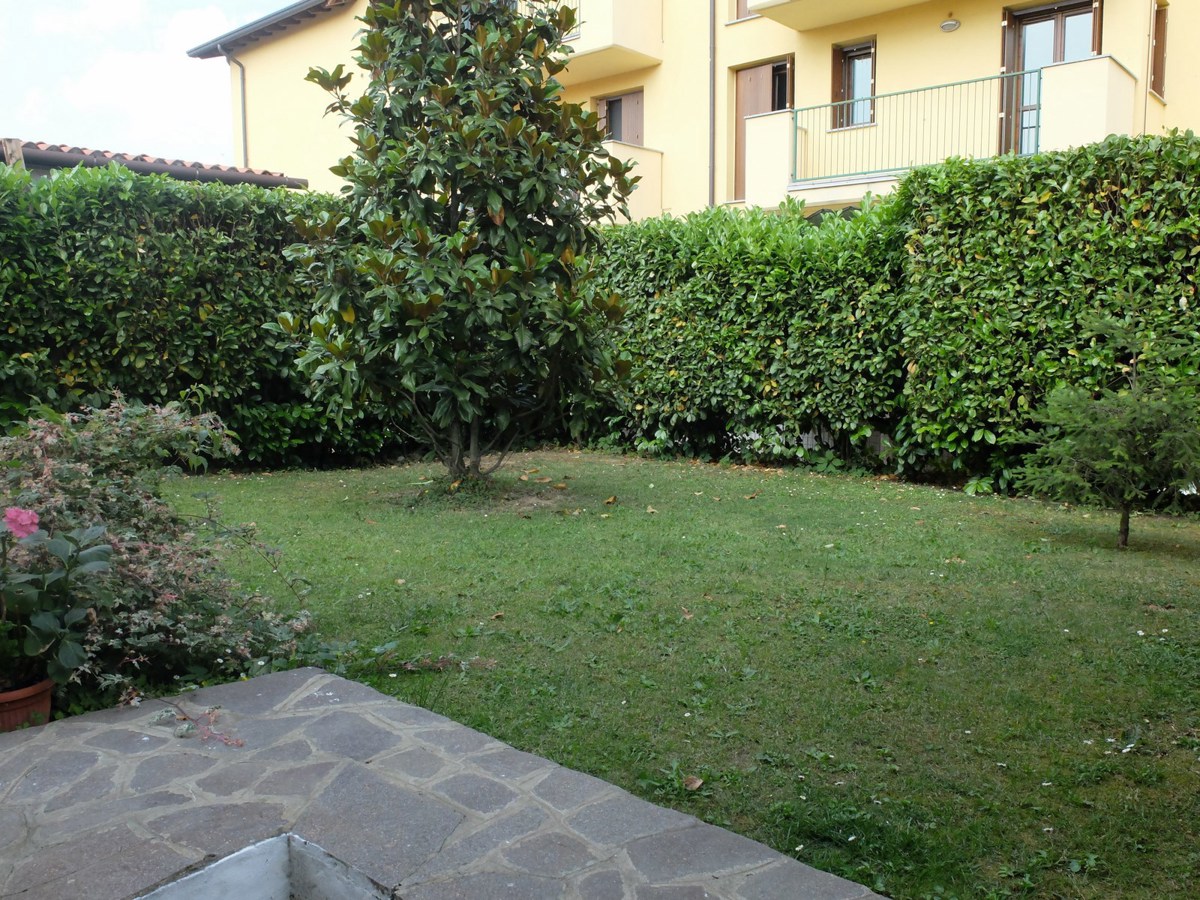 Villa in vendita a Basiglio, 5 locali, prezzo € 440.000 | PortaleAgenzieImmobiliari.it