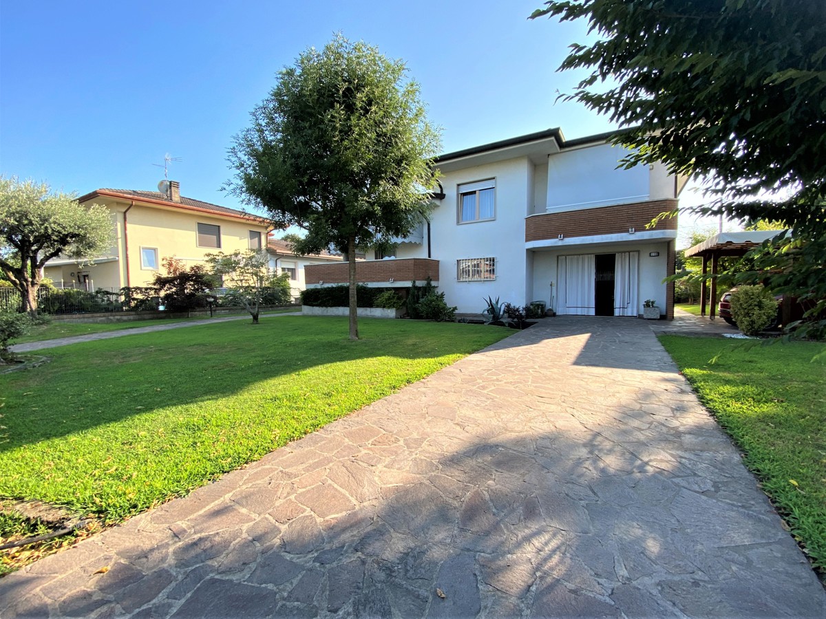 Villa in vendita a Noventa Vicentina, 4 locali, prezzo € 310.000 | PortaleAgenzieImmobiliari.it