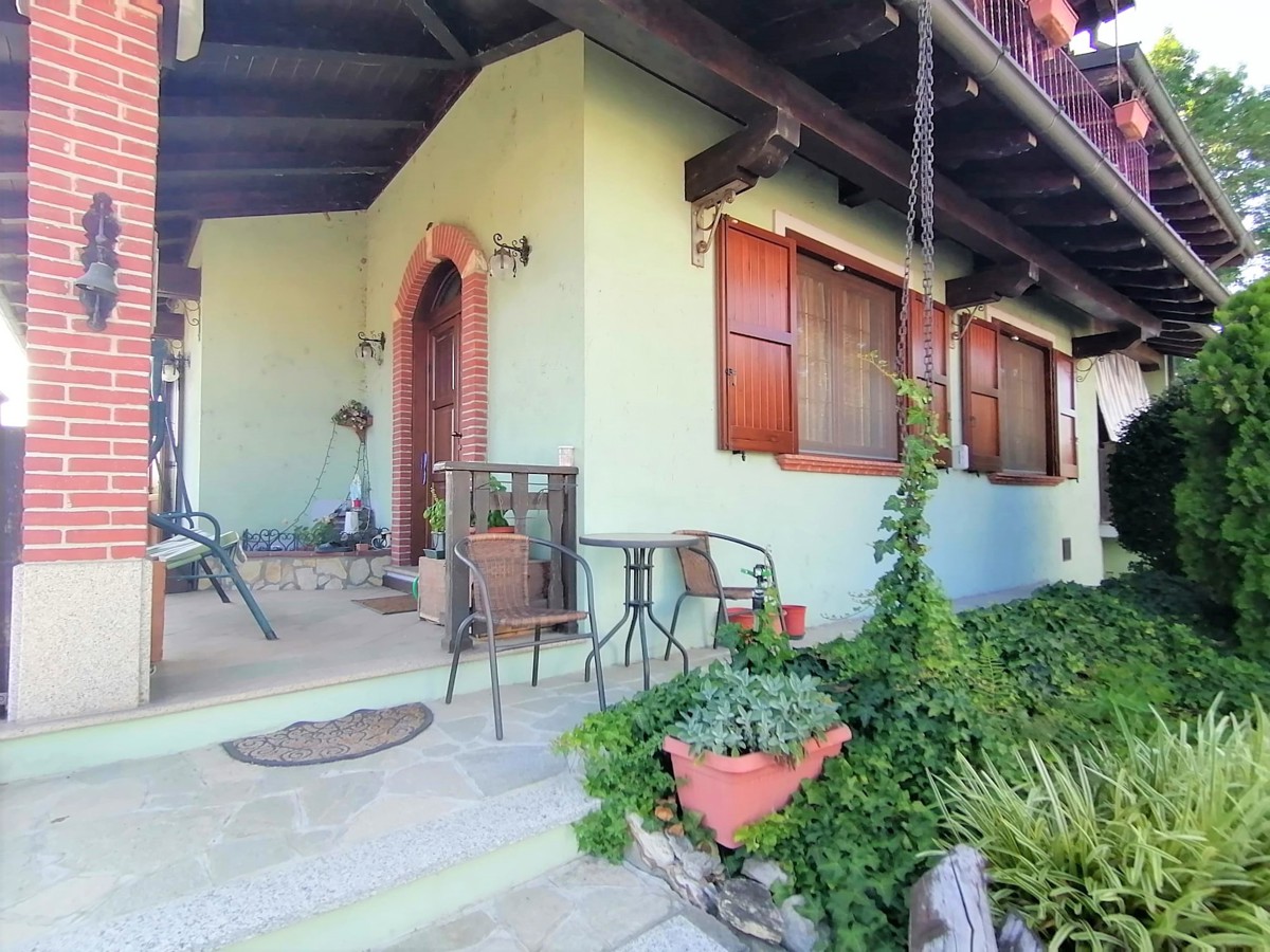 Villa in vendita a Robbio, 4 locali, prezzo € 265.000 | PortaleAgenzieImmobiliari.it