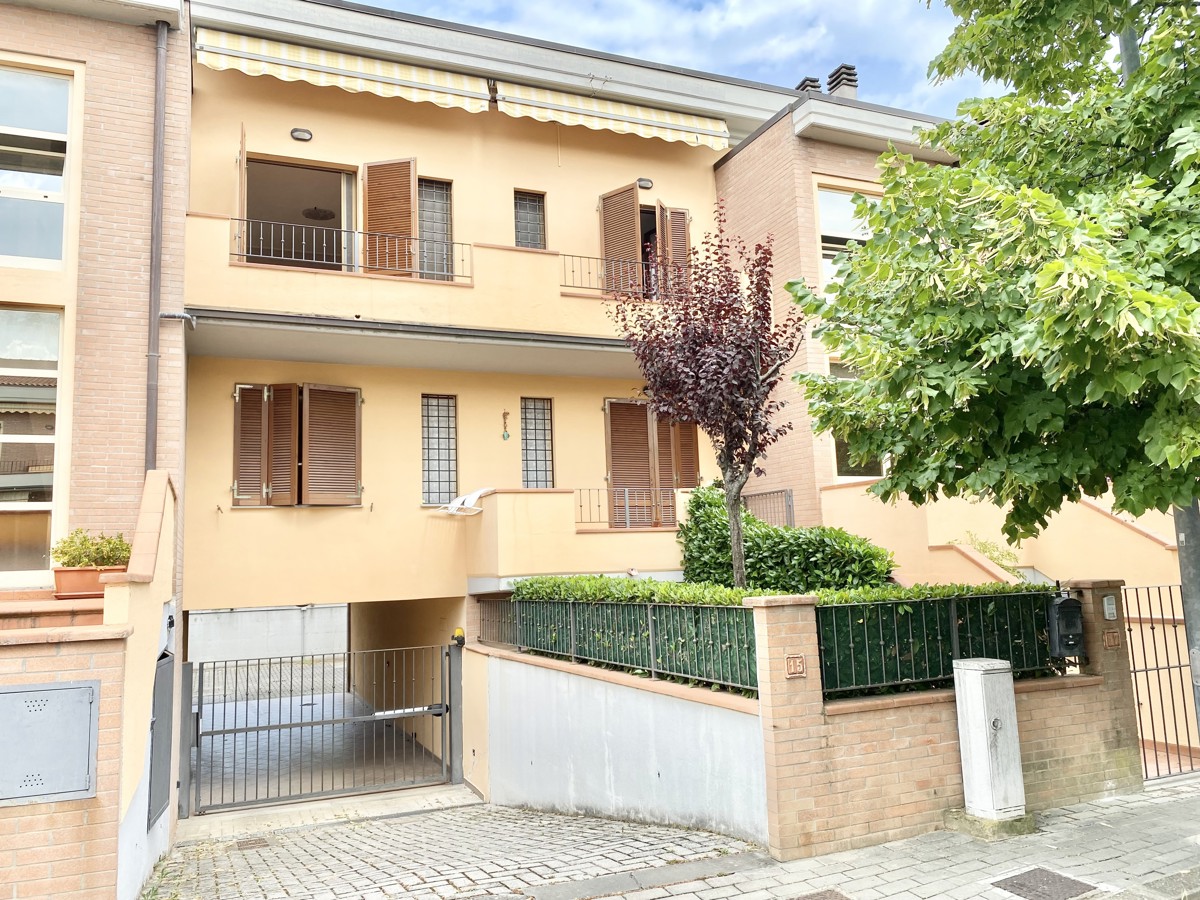 Appartamento in vendita a Montevarchi, 4 locali, prezzo € 195.000 | PortaleAgenzieImmobiliari.it
