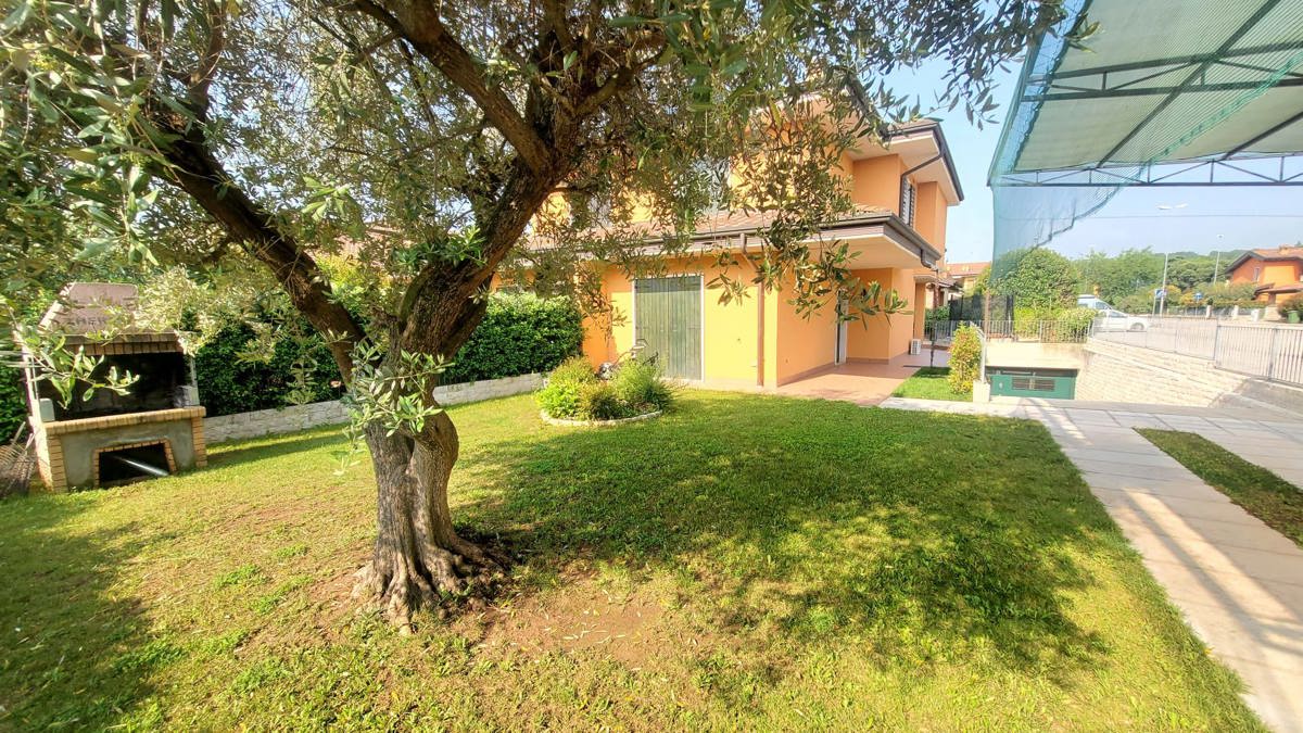 Villa Bifamiliare in vendita a Valeggio sul Mincio, 5 locali, prezzo € 485.000 | PortaleAgenzieImmobiliari.it