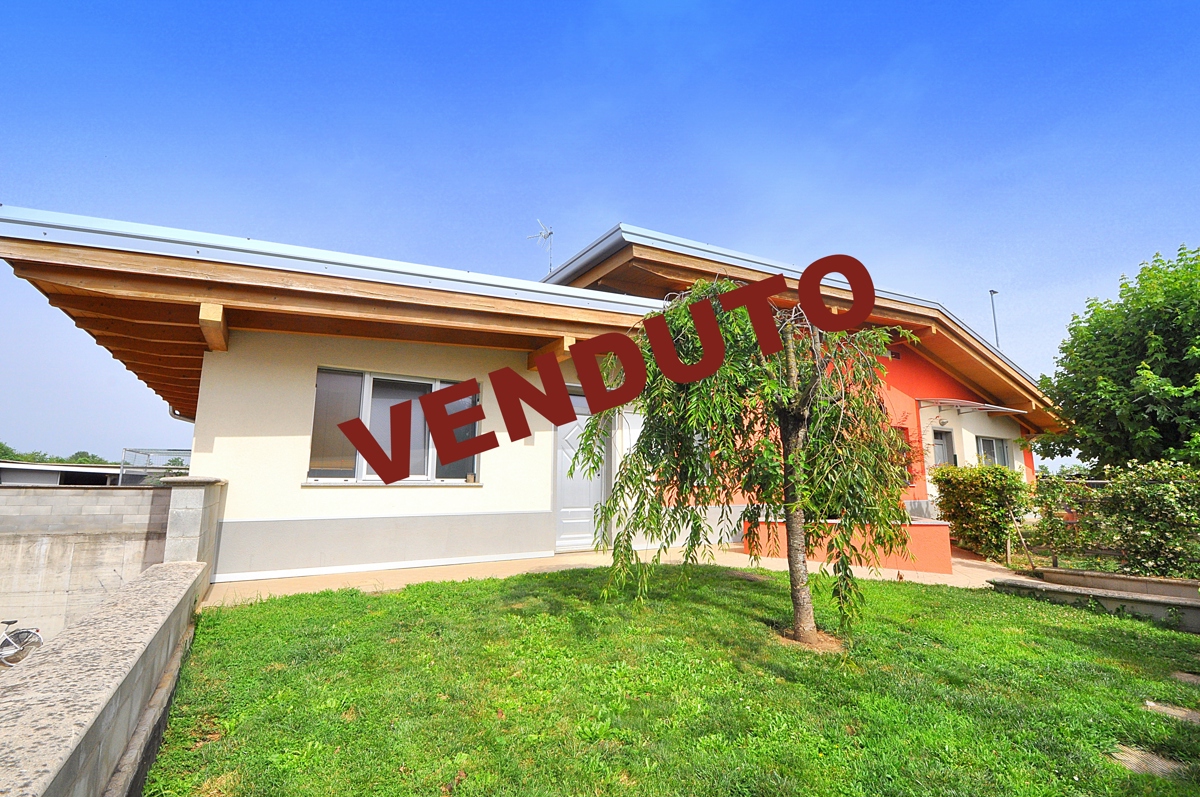 Villa in vendita a Inveruno, 6 locali, prezzo € 365.000 | PortaleAgenzieImmobiliari.it