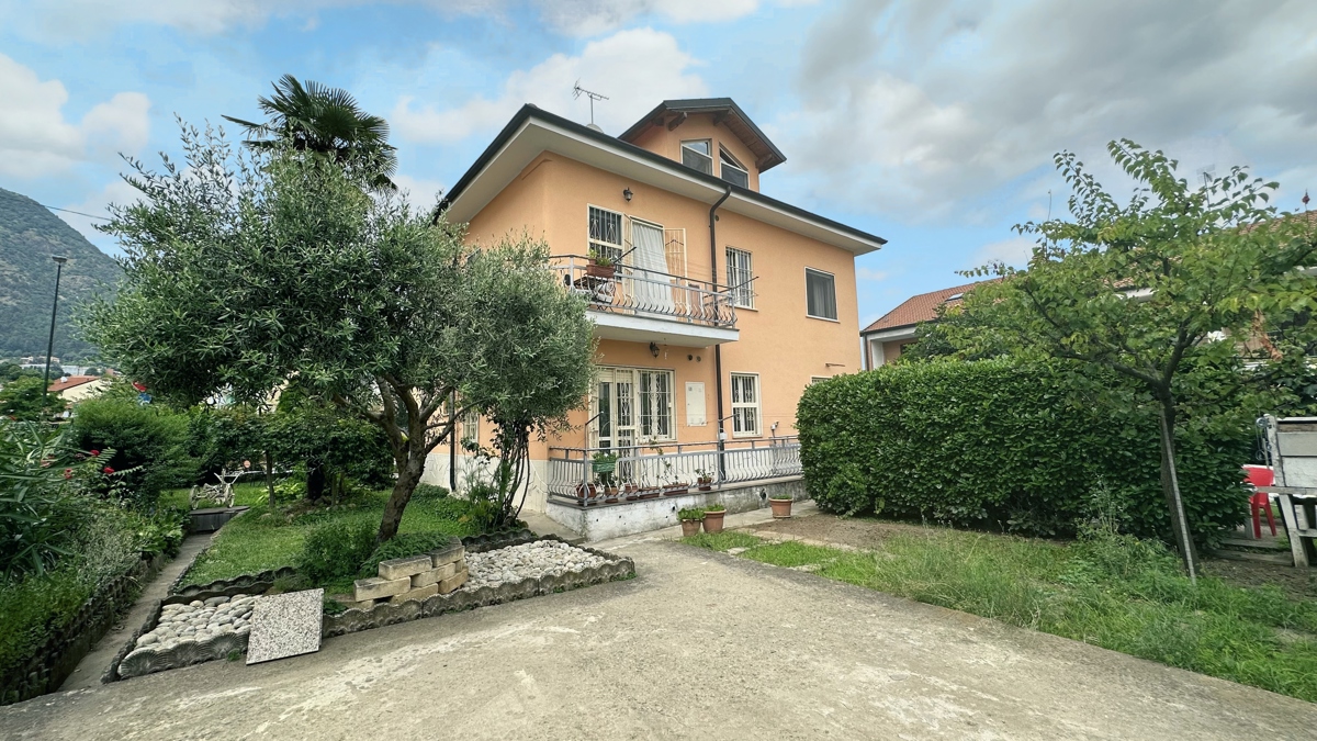 Villa in vendita a Piossasco, 8 locali, prezzo € 399.000 | PortaleAgenzieImmobiliari.it