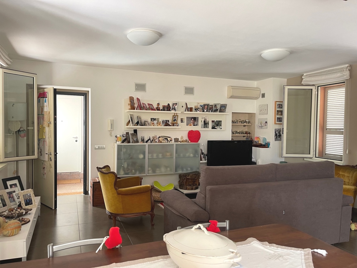 Appartamento in vendita a Castell'Arquato, 5 locali, prezzo € 160.000 | PortaleAgenzieImmobiliari.it