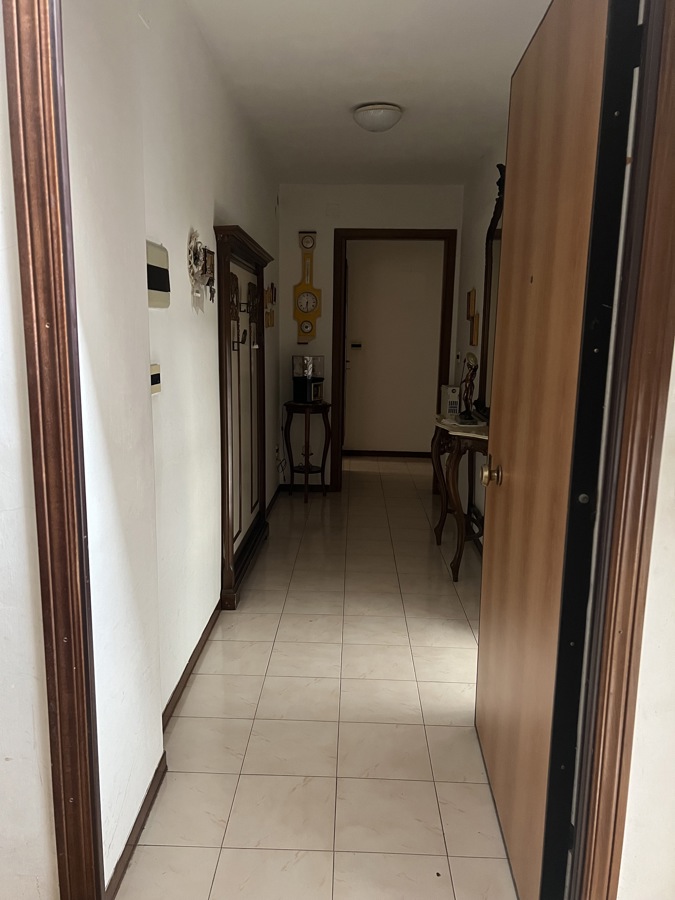Appartamento in vendita a Capua, 5 locali, prezzo € 100.000 | PortaleAgenzieImmobiliari.it