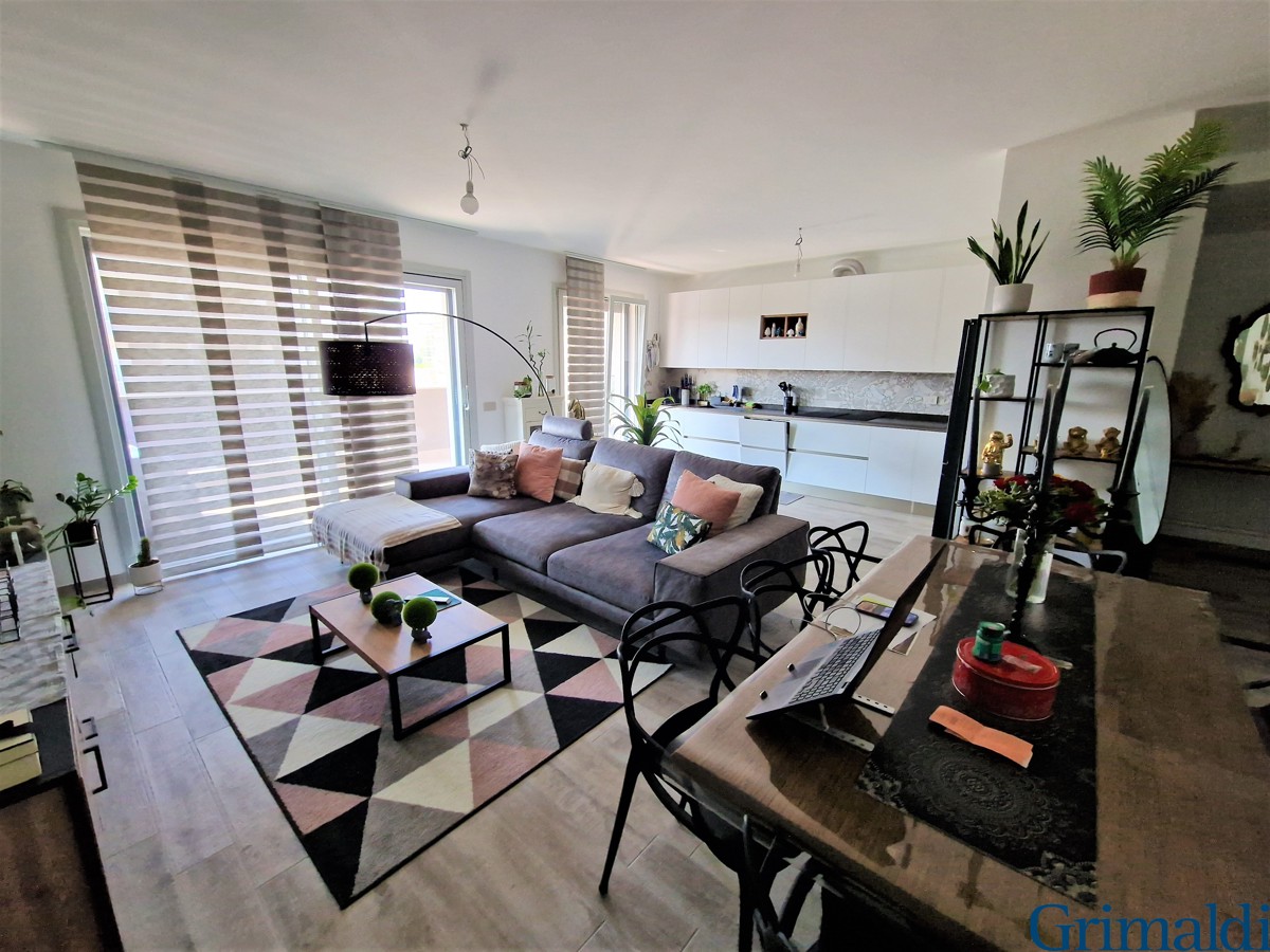 Appartamento in vendita a Sedriano, 4 locali, prezzo € 390.000 | PortaleAgenzieImmobiliari.it