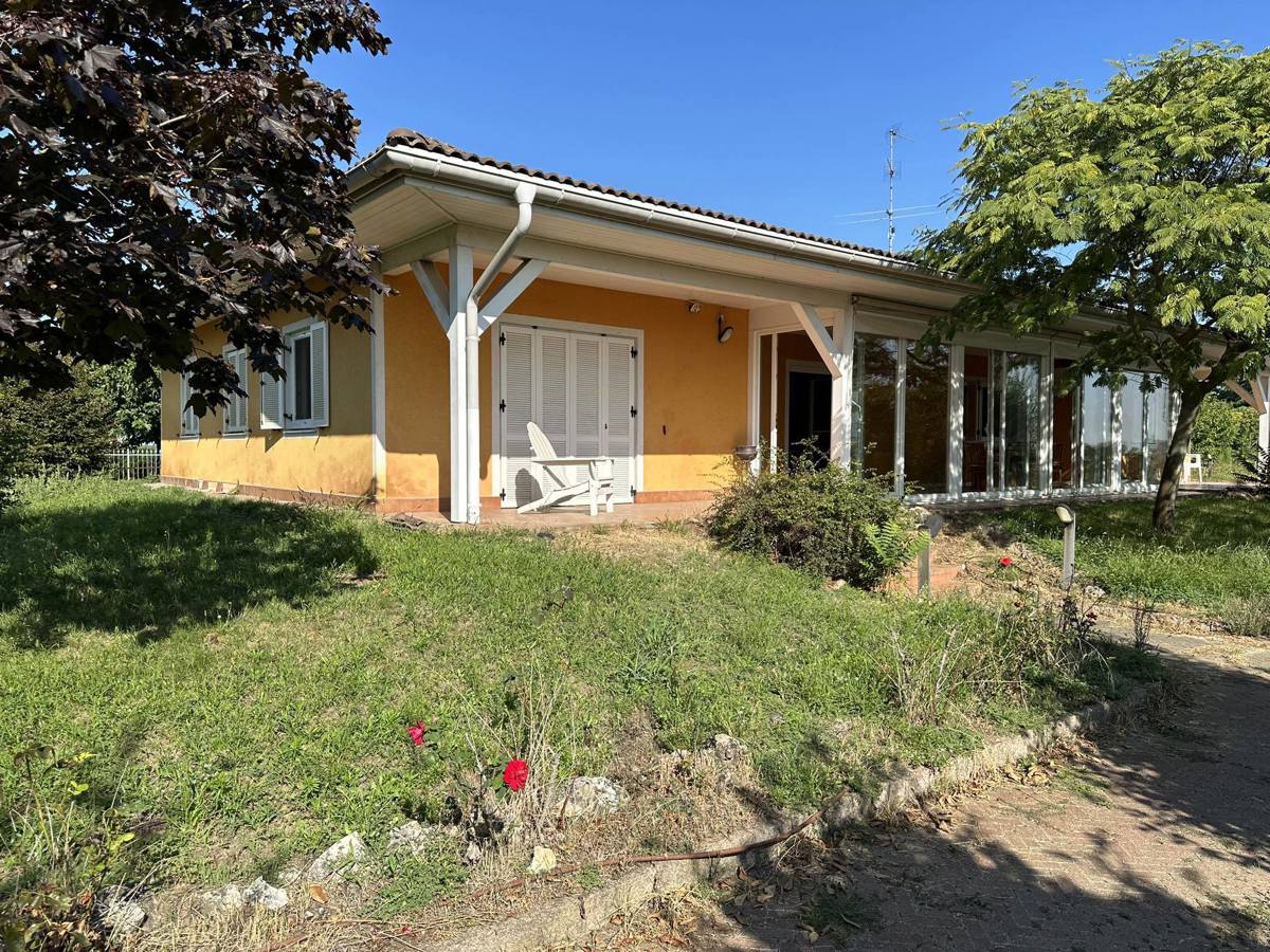 Villa in vendita a Bressana Bottarone, 5 locali, prezzo € 359.000 | PortaleAgenzieImmobiliari.it
