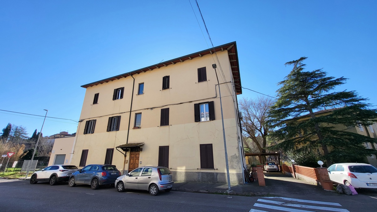 Appartamento in vendita a Volterra, 3 locali, zona ne, prezzo € 53.000 | PortaleAgenzieImmobiliari.it