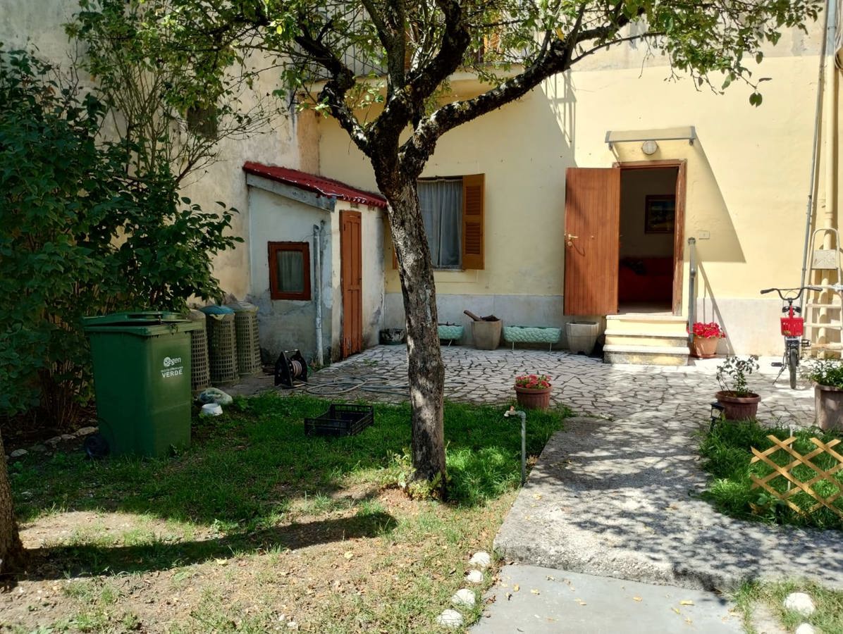Appartamento in vendita a Tagliacozzo, 9999 locali, prezzo € 95.000 | PortaleAgenzieImmobiliari.it