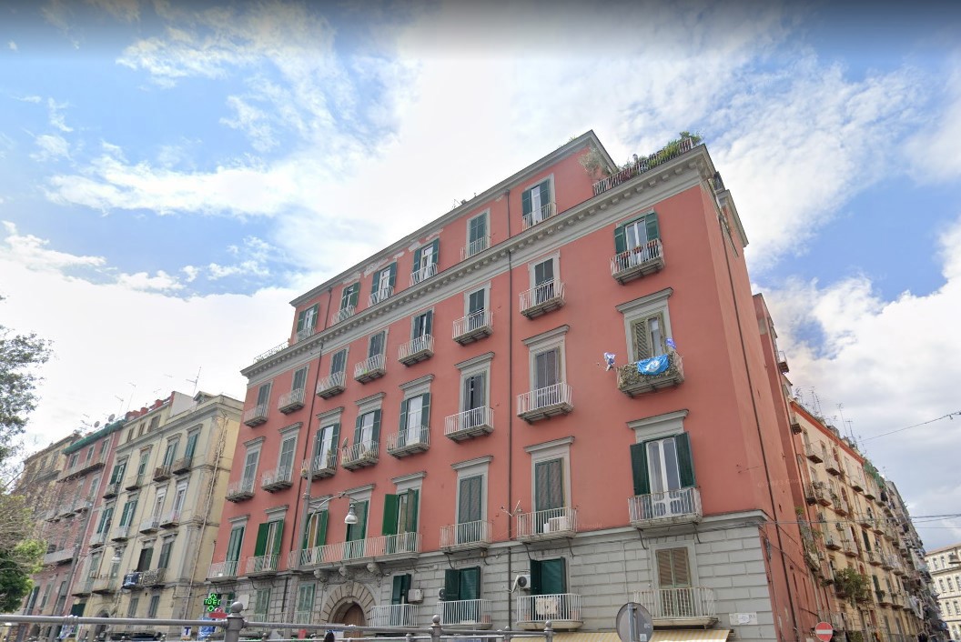 Appartamento in vendita a Napoli, 9 locali, zona San Carlo all'Arena, Stella, Capodimonte, Colli Arinei, prezzo € 410.000 | PortaleAgenzieImmobiliari.it
