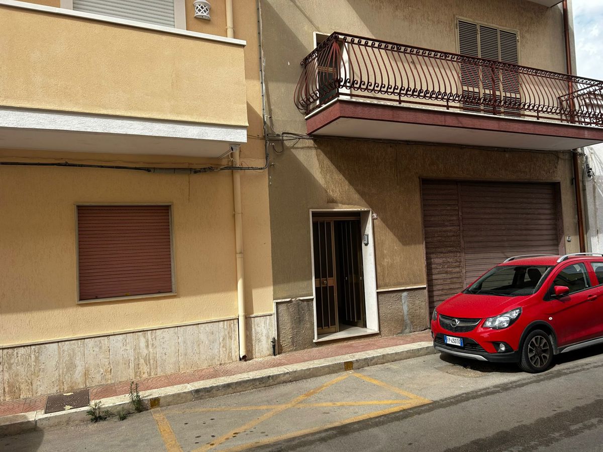 Appartamento in vendita a Leporano, 5 locali, prezzo € 125.000 | PortaleAgenzieImmobiliari.it
