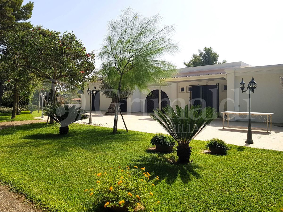 Villa in vendita a Tuglie, 5 locali, Trattative riservate | PortaleAgenzieImmobiliari.it