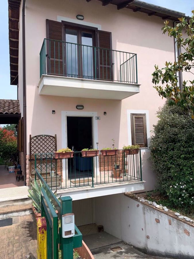 Villa Bifamiliare in vendita a Bevagna, 3 locali, prezzo € 153.000 | PortaleAgenzieImmobiliari.it