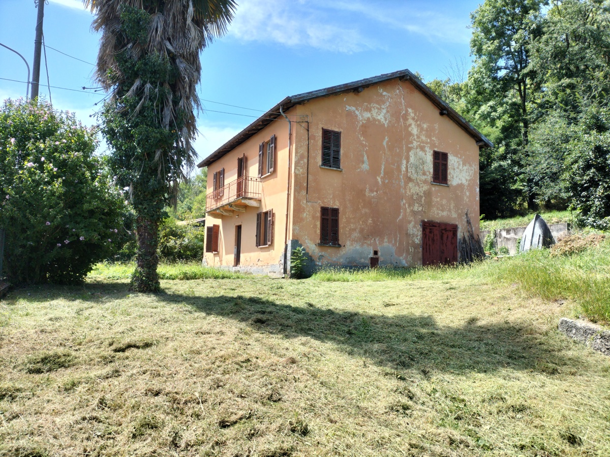 Terreno Edificabile Residenziale in vendita a Leggiuno, 9999 locali, prezzo € 140.000 | PortaleAgenzieImmobiliari.it